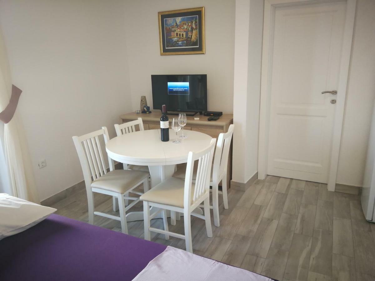 Adriatic - Apartment With Jacuzzi Sobra Esterno foto