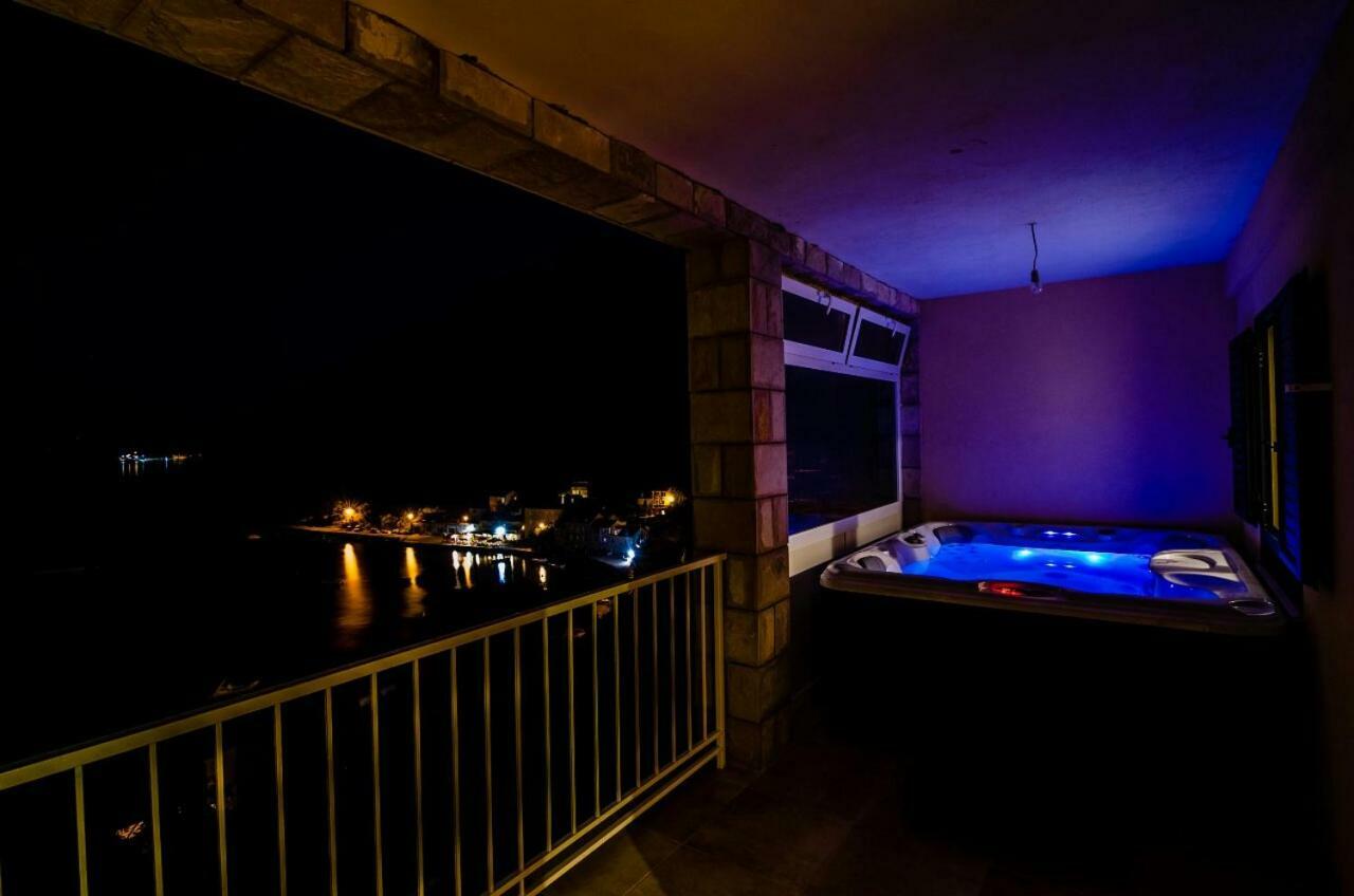Adriatic - Apartment With Jacuzzi Sobra Esterno foto